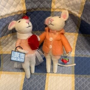 Primitives by Kathy Happy Place Mice Critter Set